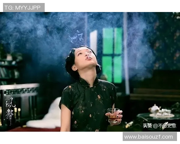 足球明星小姨的真实身份揭秘及其精彩生活照片分享